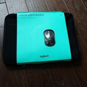 Wireless mouse with 16" laptop sleeve